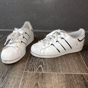 Adidas Superstar Mens Size 5.5 White Black 2021 Smoke Cloud